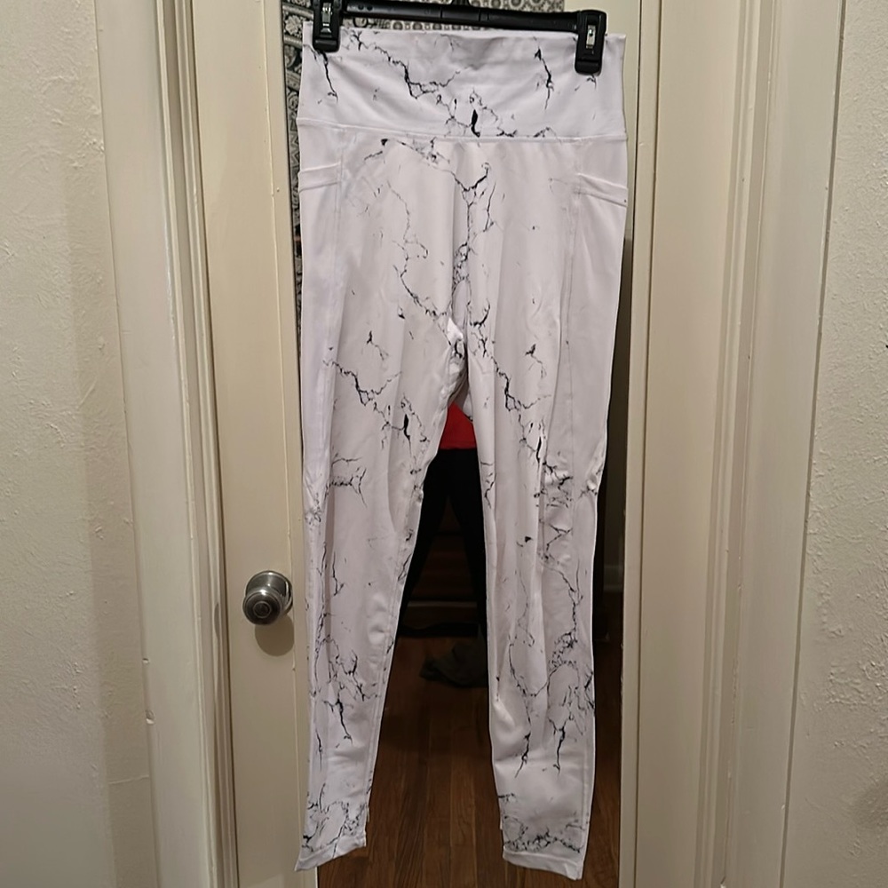 White Marble BuffBunny Legacy Pocket Leggings